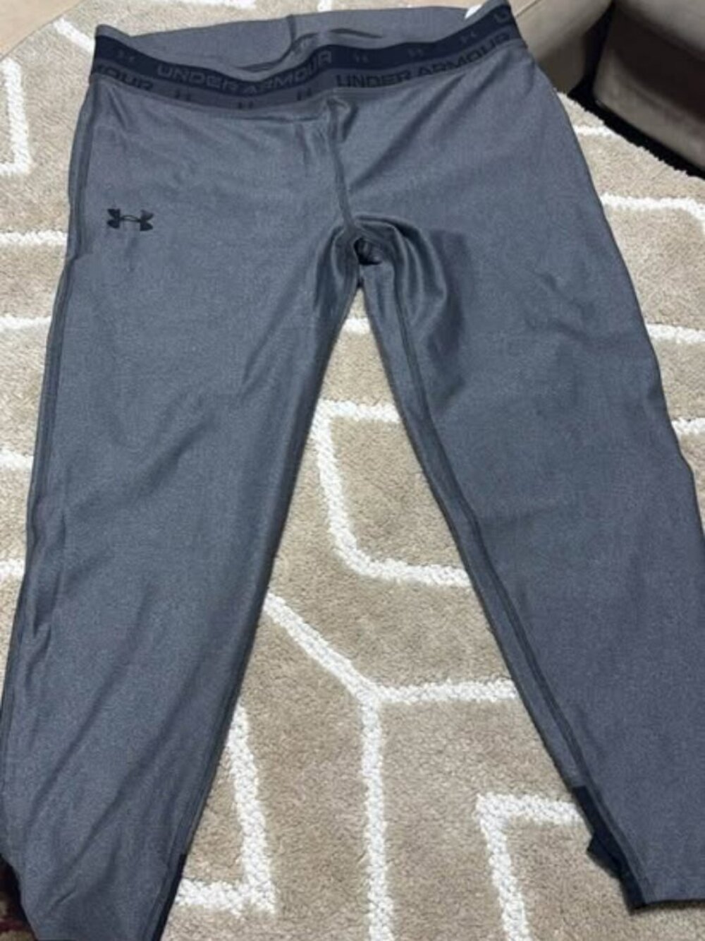 Under Armour gray capris yxl girls